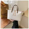 Bolsa Feminina de Tricô Estilo Preguiçoso Moda 2026 Grande Capacidade Temperamento Elegante para o Dia a Dia Ombro Único de Mão Simples Transversal