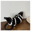 Bolso Transfronterizo para Mujer, Bolso de Axila Helado Súper Popular, Bolso de Hombro Cruzado Retro, Bolso de Felpa de Moda con Forma de Croissant Dumpling al por Mayor