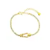 Pulseira de luxo leve em tom de areia e ouro com fecho de ferradura cravejado com zircônia cúbica, um design sofisticado e elegante, pulseira versátil de liga de cobre para mulheres