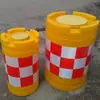 Los fabricantes producen barriles anti-colisión 400*700 barriles de advertencia de plástico para pilares anti-colisión pilares de aislamiento moldeo por soplado moldeo rotacional caballo de agua