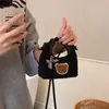 Bolso Bandolera de Peluche Oso de Peluche para Niñas, Lindo Bolso de Mano de Dibujos Animados, Versátil Estilo Padre-Hijo para Otoño e Invierno, Tienda de Fábrica de Exportación