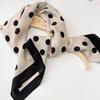 Pañuelo de Lunares Lujo Ligero de Alta Gama Pañuelo Cuadrado Pequeño Banda para el Cuello para Mujer Primavera y Verano Nuevo Combinación Versátil Moda Combinación Camisa