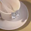 Los Pendientes Elegantes de Plata con Perla y Circonita en Forma de Copo de Nieve con Flor Grande, Amados por Celebridades y Celebridades de Internet, Pendientes Súper Brillantes y Lujosos
