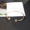 Nueva pulsera de moda coreana para mujer, pulsera abierta de circonita blanca y negra, fabricantes de joyas pequeñas de Yiwu al por mayor
