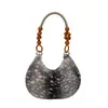 Bolso de hombro de gran capacidad de alta gama para mujer para otoño e invierno 2026 nuevo bolso de felpa peludo vintage para debajo del brazo