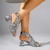 2026 Verano Nuevo Comercio Exterior Tallas Grandes Mujer Casual Cómodo Estilo Europeo Americano Tacón Grueso Moderno Ropa Exterior Tacones Altos