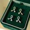 Pendientes de botón de cruz de circonita microincrustada, simples de lujo ligero, diseño exquisito de alto temperamento, pendientes de estrella, joyería para orejas para mujer