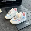 Zapatos para Niñas 2025 Nuevos Zapatos Deportivos Infantiles de Primavera y Otoño Tenis de Princesa de Cuero para Niños Mayores Transpirables con Diseño de Dibujos Animados