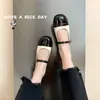 Zapatos Mary Jane Estilo Chanel para Mujer, Nuevos Zapatos Planos de Cuero con Bloques de Color Primavera/Verano 2025, Estilo Británico