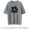 Suéter de Caxemira com Bordado de Flores Luxuoso Outono Inverno Camiseta Solta Gola Redonda Manga Curta Tricô Camada Base Tricô