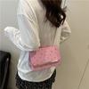 Bolsa Quadrada Pequena com Estampa de Cereja Fresca Tendência deste Ano para Mulheres Nova Versátil Elegante Verão 2025 Bolsa de Ombro Bolsa Transversal