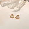 Pendientes de botón sencillos y encantadores de alta calidad, diseño de nicho femenino, versátiles y elegantes, pendientes de acero de titanio con forma de mariposa, colección de pendientes de moda.