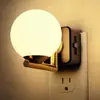 Luz de Noche Creativa GY237 con Pantalla Redonda Blanca Leche, Base en Forma de L, Luz de Noche Sensor de Habitación para Dormir Enchufable