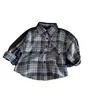 Camisa de Manga Comprida para Meninos 2026 Nova Estilo Primavera e Outono para Crianças Pequenas, Camisa Patchwork, Jaqueta Retrô Xadrez Estilo Coreano para Crianças, Tendência