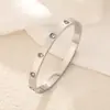 Atacado Aço Inoxidável Titânio High-End Pulseira Cheia de Diamantes Nicho Fecho de Luxo Pulseira Europeia e Americana