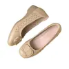 Zapatos Bajos Cómodos para Mujer para Madres, Nuevos Sandalias Perforadas Transpirables Huecas de Otoño 2026, Zapatos Planos Casuales de Piel Suave para el Trabajo