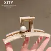 Estilo Lujo Ligero, Elegante Pinza de Tiburón Grande de Perlas, Versátil para Cabello Grueso, Pinza para el Cabello de Cobertura Completa, Accesorio Exquisito, Adorno para el Cabello