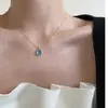 Collar pequeño cuadrado de diamante brillante para mujer, diseño de nicho, lujo ligero, temperamento, cadena de clavícula minimalista, sensación de alta gama, celebridad de internet, estilo frío