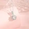 Colar com Pingente de Rosa em Prata de Lei s925 para Mulheres Zircônia Cúbica Corte Rosa Brilhante Exquisito Corrente para Clavícula Fashionável Versátil Presente
