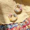 Aretes circulares de lana colorida, diseño de nicho femenino, aretes de felpa de alta gama, temperamento suave, aretes que combinan con todo