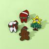 Broche de desenho animado de Natal Árvore de Natal fofa Chapéu de Natal de homem de gengibre Atmosfera de feriado Gota de óleo Distintivo de liga de diamante