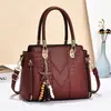 2026 Nova Moda Estilo Coreano Bolsa de Mão Bordada Tendência Elegante Bolsa de Ombro Único Transversal Versátil Bolsa Tote de Grande Capacidade
