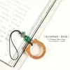 Venta al por mayor de fábrica Soporte para anillo de gato lindo de sándalo natural Lanyard para teléfono Cadena de teléfono corta exquisita Charm