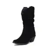 2026 Novo Modelo Botas Curtas de Veludo Fosco, Botas de Cavaleiro Bico Fino, Botas de Salto Alto Robusto, Botas Martin, Botas de Comércio Exterior