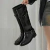 Botas Altas Hasta la Rodilla Estilo Británico con Hebilla de 2.5CM Knight Boots Otoño/Invierno 2026 Nuevas Punta Redonda Tacón Grueso para Mujer