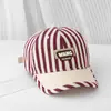 Novo Estilo de Chapéu de Sol para Bebê Primavera e Verão, Boné de Baseball Listrado Retro Estiloso para Crianças, Transfronteiriço, Adequado para Todas as Estações, Boné de Bico