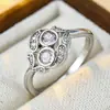Anillo de circonita con hoja retro europeo, nicho, sensación de alta gama, anillo para el dedo con flor de vid y hoja, joya de mano versátil para vestido de banquete