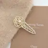 Presilha de Cabelo Camélia com Pérolas Estilo Coreano para Mulheres Meninas Temperamento Grampo de Cabelo com Strass Presilha Lateral Presilha para Franja Acessórios de Cabelo Fofos para Mulheres