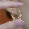 Acessórios de Orelha em Alta no Tiktok Estilo Ano Novo Brincos Vermelhos Personalizados Brincos da Moda Versáteis Tachos de Orelha Ganchos de Orelha Presilhas de Orelha para Mulheres