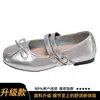 Sapatos Casuais Doces com Laço para Mulheres 2026 Primavera e Outono Novos Sapatos de Cano Baixo com Fivela Retrô Sapatos da Moda com Bico Redondo