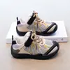 Zapatos Deportivos Infantiles Primavera y Otoño Estilo Nuevo Niñas Malla Transpirable Zapatos de Papá de Moda Versátiles Suela Suave Niños Casuales Zapatos de Skate