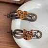 Presilha Twist de Gato com Estampa de Leopardo Fofa e Adorável para Mulheres, Design Único com Toque de Luxo, Presilha Reta para a Parte de Trás da Cabeça para Penteados