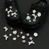 Diapositivas para Zuecos Estilo Nuevo Corazón Dulce Rosa Cereza Hebilla de Zapato de Perla Resistente Moda Accesorios Desmontables DIY