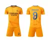 24-25 Real Madrid Visitante Naranja No. Uniforme de Fútbol 9 Club Set Infantil Tallas 14-30
