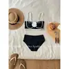 Bikini de Tirantes Finos Estilo Ins Flor de Camelia Luna Blanca Fresco y Elegante, Deseo Sexy y Puro, Traje de Baño Discreto para Resort y Aguas Termales de Verano