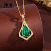 Nuevo colgante de gota de agua esmeralda, collar de plata de ley S925, cadena de clavícula ligera y lujosa para madre y novia, regalo para el Día de la Madre.
