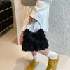 Nova Bolsa de Corrente Rosa Pérola Europeia e Americana para Jantar Bolsa de Mão para Banquete Cheongsam Noturna Versátil Bolsa Transversal