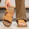 Sandálias Birkenstock de tamanho grande para homens, nova moda de verão, antiderrapantes de sola grossa, de uso duplo para dirigir e praia