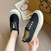 Zapatos de lona blancos con estampado de grulla de almohada, suela gruesa, elásticos, slip-on, 2026 nuevos, versátiles, transpirables, casuales, de verano, ligeros, blancos