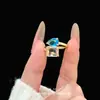 Nuevo anillo de moda de alta gama versátil estilo vintage con forma de estrella y diamantes, lujo ligero, anillo personalizado único y lujoso