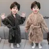 Bata Infantil Niños Invierno Franela Niños Otoño Invierno Coral Fleece Bebé Pijama Infantil Ropa de Casa Bata de Baño