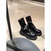 Botines elásticos de tacón grueso fruncidos con punta redonda para mujer, nuevos y versátiles para el otoño de 2025, con cremallera trasera, ajustados