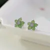 Yilu Plata Jade Natural Hetian Plata de Ley S925 Cuentas Flor Doradas Jade Pendientes de Lujo Ligero Fábrica al por Mayor