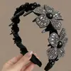 Diadema retro de alta gama color marrón Maillard 2026 para mujer, adecuada para el uso diario, para recoger el cabello suelto y crear un look de corona alta.