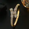 Pulsera de Mano Personalizada de Zirconia Micro-Pavé con Electrochapado de Oro Real para Mujer, Pulsera de Uñas de Mariposa con Letra H de Alta Gama, Pulsera de Lujo Accesible