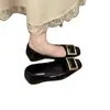 Zapatos de salón poco profundos de punta cuadrada estilo francés para mujer, nueva moda otoño 2025, hebilla cuadrada, adecuados para faldas, con aumento interno de altura, elegantes zapatos para ir al trabajo
